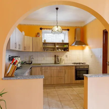 By Interhome شقة *