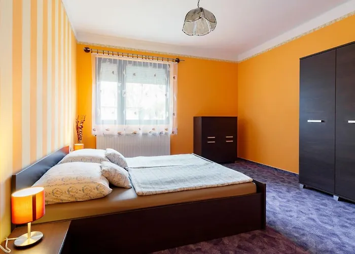 By Interhome アパート